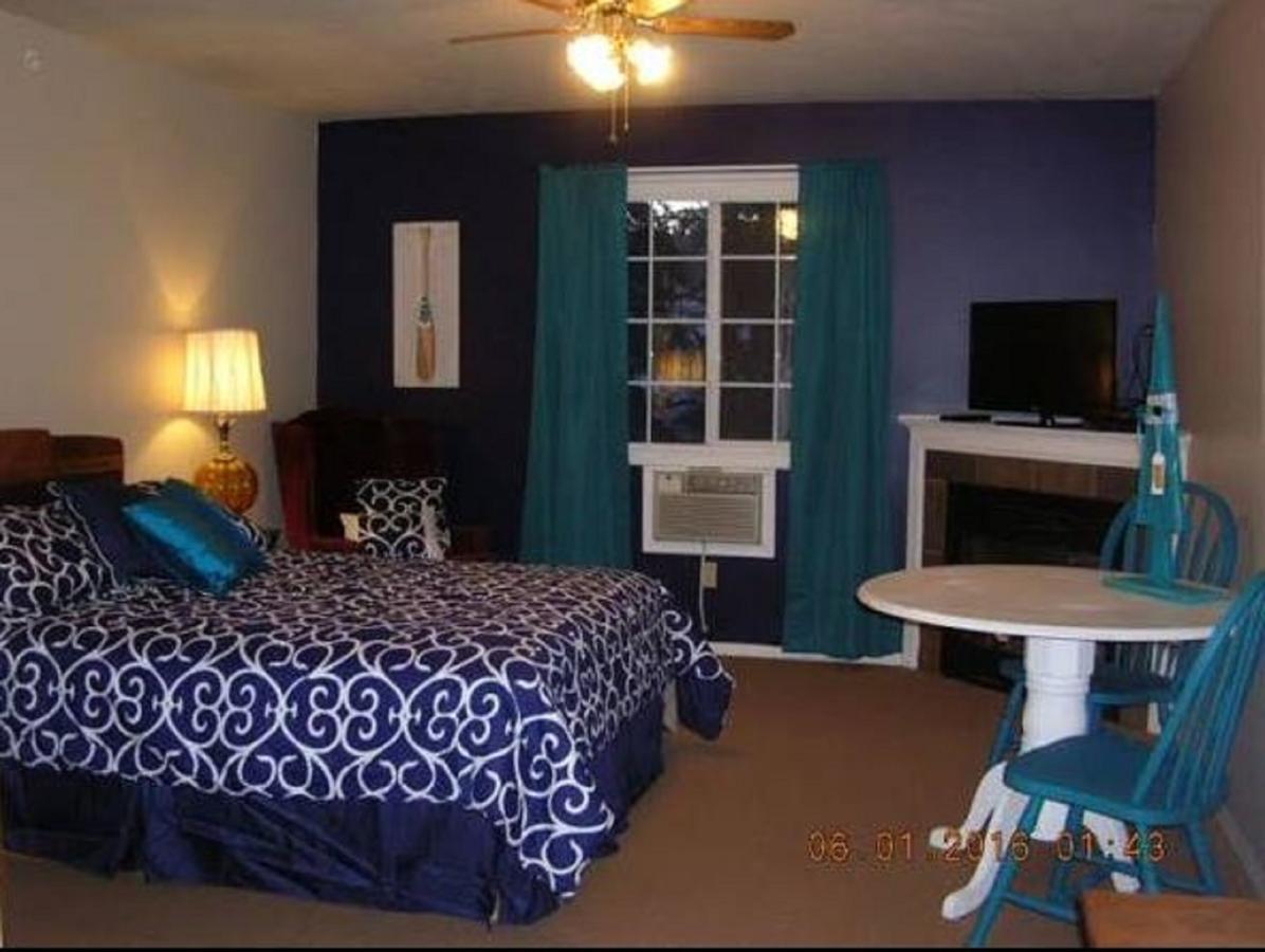 Mccracken Country Inn Хинтон Экстерьер фото